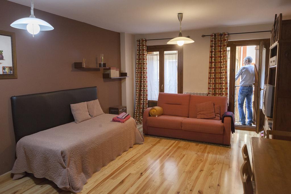 Ganbara Apartment Puente La Reina Ngoại thất bức ảnh